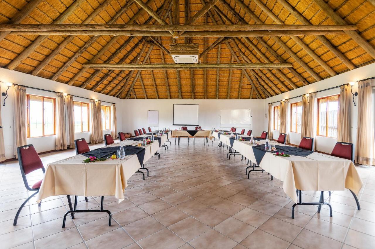 Frans Indongo Lodge Otjiwarongo Exterior photo